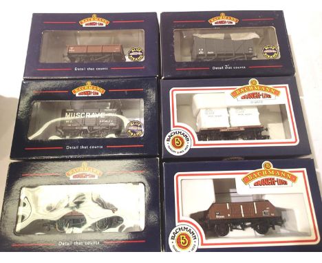 Six assorted Bachmann wagons, mostly excellent condition, boxed. P&amp;P Group 1 (£14+VAT for the first lot and £1+VAT for su