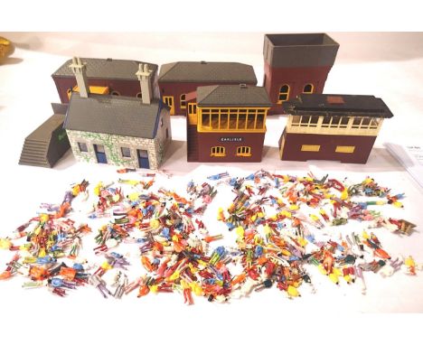 Selection of Triang/Hornby buildings and a quantity of OO scale figures and animals. P&amp;P Group 1 (£14+VAT for the first l