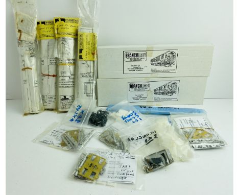 Good Selection of 4mm OO Gauge Brass &amp; White Metal Coach kits &amp; Detail Parts - P&amp;P Group 1 (£14+VAT for the first