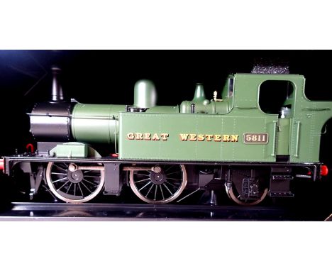 Dapol O gauge class 0.4.2 tank, 5811, GWR Green in near mint condition, boxed. P&amp;P Group 1 (£14+VAT for the first lot and