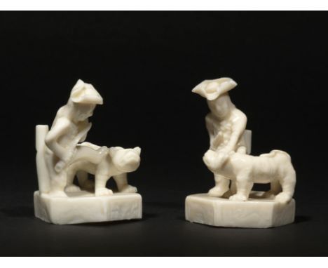 PAIRE DE SIFFLETS EN PORCELAINE BLANC DE CHINE REPRÉSENTANT DES HOLLANDAISÉpoque Kangxi (1662-1722)A PAIR OF BLANC-DE-CHINE '