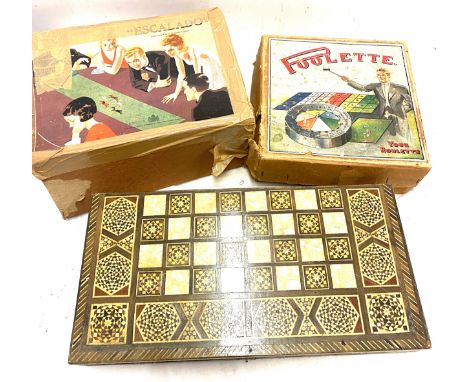 Selection of vintage games to include Escalado, backgammon board etc 