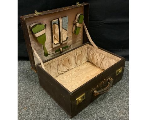 A Vintage leather travelling vanity case, with fitted, silk-lined interior. 