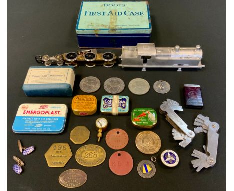 Railway Checks and Tokens - NER; 495 Locomotive Leeds; LNWR 39; commemorative crowns; HMV needles; Moore and Wright 0.35mm - 