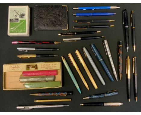 Pens - a Sheaffer fountain pen, 14ct gold knib, brushed steel case;  others, Usus Germany fountain pen and biro pen set, leat