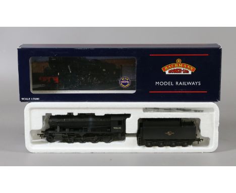 A Bachmann model railways 00 gauge WD (War Department) 2-8-0 locomotive and tender numbered 90630. Condition Report. To be us