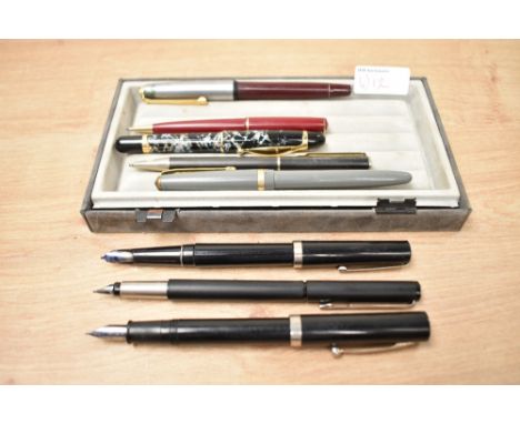 A selection of fountain pens, ballpoint pens and propelling pencil including a Conway 106, a Parker mainly spares and repairs
