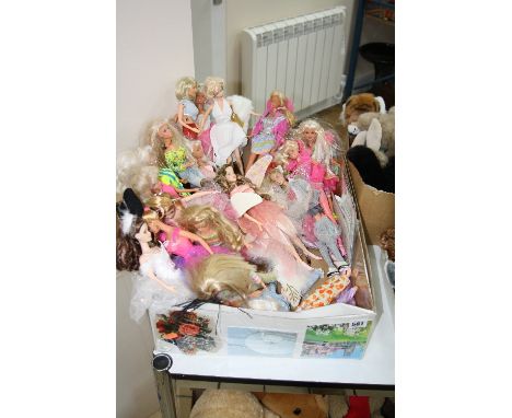 VARIOUS MATTEL BARBIE AND OTHER DOLLS, to include 'Marilyn' (certificate), 'Spanish' (certificate), 'Swan Ballerina' (certifi