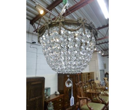 CHANDELIER WITH GLASS DROPPERS (sd)