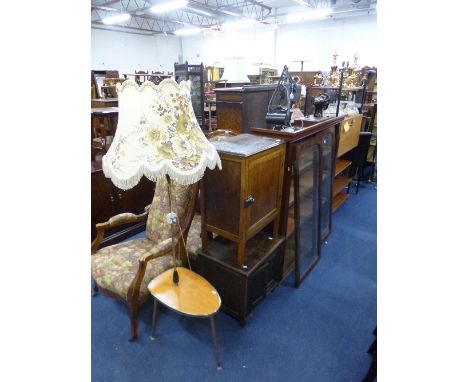 A QUANTITY OF MISCELLANEOUS ITEMS, to include a retro table with lamp attachment, two brass ceiling lights with shades, an oa
