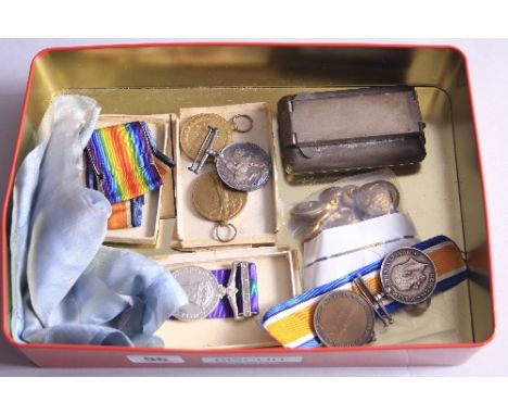VARIOUS MILITARY ITEMS, to include W.W.1 pair to R.A., W.W.1 pair (with box of transition) to A.S.C., sundry button G.S.M wit