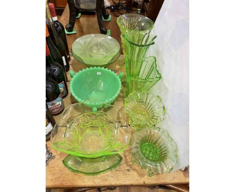 Ten pieces of vintage green glass.