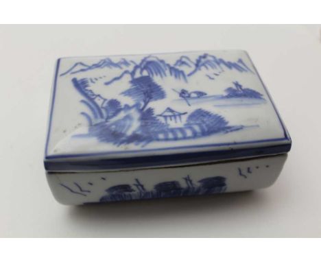 A LATE 20TH CENTURY ORIENTAL CERAMIC BOX, with erotic scenes painted to the interior and the reverse of the lid, seal mark to