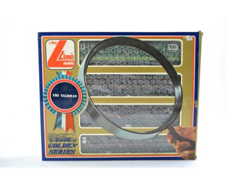 Lima Model Railway comprising the Talisman Locomotive Set including Class D9 Meld Loco with trio of coaches. All look to be w