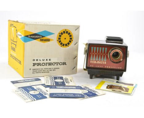 Viewmaster Deluxe Projector complete with box. 