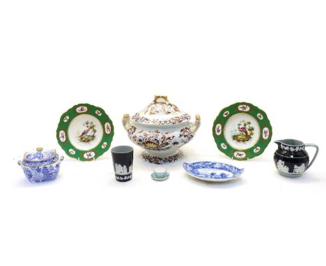 A collection of Spode ceramics, to include a New Stone tureen and cover, 31cm wide, a pair of Copeland Spode cabinet plates, 