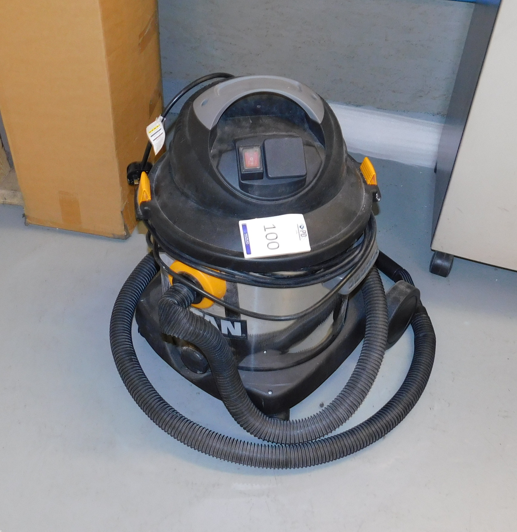 Titan Vacuum Cleaner