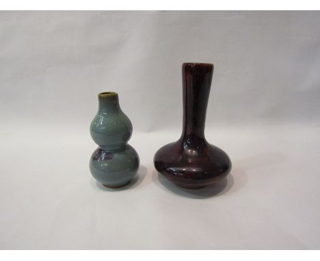 A Chinese ceramic Bombay vase and another similar (2) 