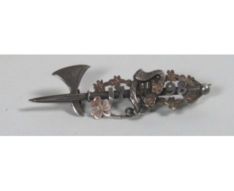 1798: An attractive commemorative Brooch, for the 1798 Centenary, intricately designed with shamrocks, harp all intertwined a