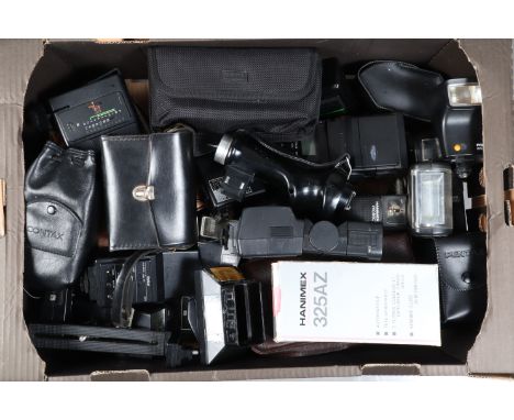 A Tray of Electronic Flashguns, 30 approx, various types and sizes, examples include Boots Photoflash, Canon Speedlite (3), C