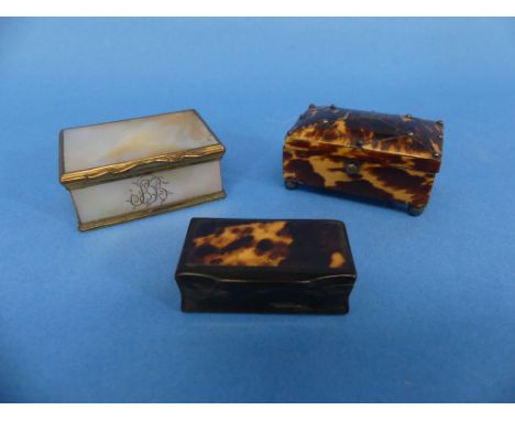 A 19thC tortoiseshell Hinged Trinket Box, with domed top and metal ball feet, 2½in (6.5cm) long, together with a mother of pe
