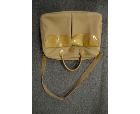 A ladies Longchamp handbag.