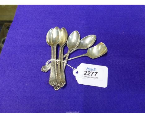 A set of six silver teaspoons and a sugar shovel, Sheffield 1915 and Birmingham 1949, 100g.