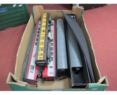 A Darstaed 'O' Gauge/7mm Boxed Composite Coach, Blood/Custard livery, R/No. E1963E (very good). Plus four unboxed Lima Passen