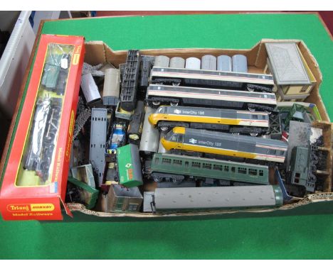 A Quantity of 'OO'Gauge/4mm Triang/Hornby Unboxed Railway items, comprising approximately twenty-two items of four-wheel roll