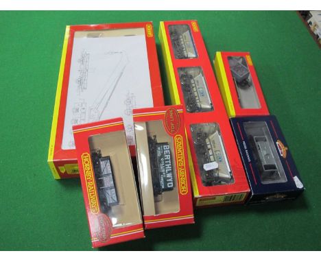 A quantity of boxed "OO" Gauge Rolling Stock items by Hornby, Bachmann to include #R6204 75 Ton Breakdown Crane, "ADB 141" We