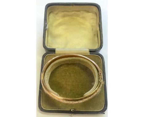 A rose gold boxed ladies bangle maker JS