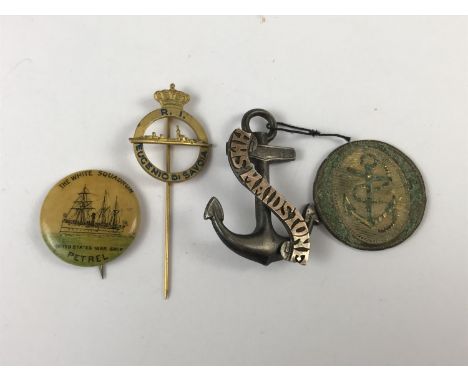 Sundry items of Naval insignia including a Georgian Royal Navy officer's tunic button (a/f)