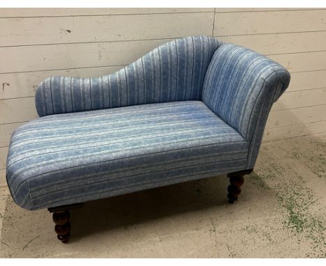 A compact chaise lounge (112cm x 50cm 
