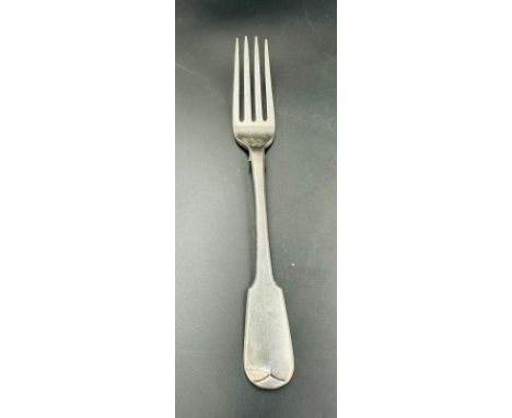 A silver fiddle table fork, hallmarked for London 1826 by Robert Rutland, approximate weight 75g