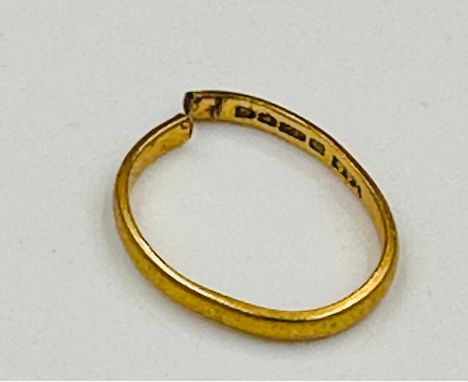 A 22ct gold AF wedding band (approx total weight 1.8g)