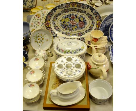 A set of six Royal Worcester Roanoke soup cups; a Royal Worcester Arcadia tureen and cover; Minton Haddon Hall circular cake 