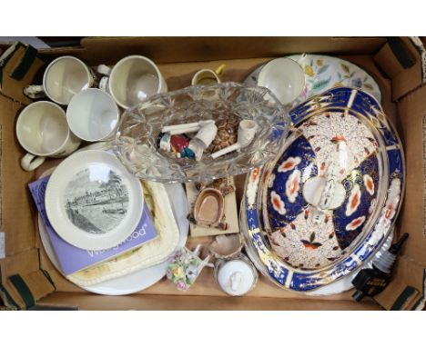 A collection of pottery to include Imari tureen & cover, Minton Haddon Hall dish, Wedgwood jasper ware , Wade etc 