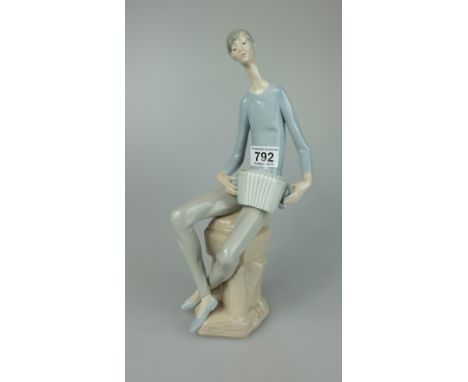 Large Rex figure of a man playing the accordion height 36cm 