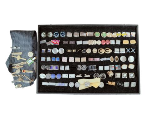 TRAY OF CUFFLINKS &amp; QUANTITY OF TIE SLIDES 