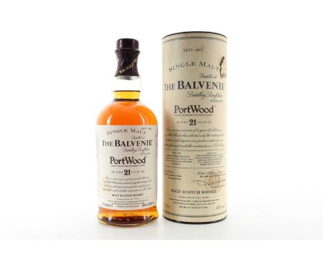 BALVENIE 21 YEAR OLD PORTWOOD SPEYSIDE SINGLE MALT  40% ABV / 70cl  Balvenie is part of the Grant’s family and sits beside it