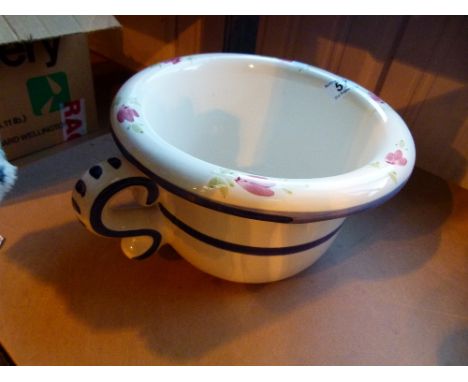 Large ceramic potty