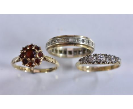 Rings - a diamond quintet line ring, graduated band of five old cut diamonds total estimated diamond weight approx 0.35ct, 18