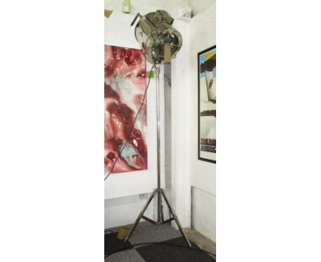 STUDIO LAMP, in chromed metal with tripod support, 194cm H.