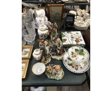 A MIXED LOT OF CAPODIMONTE FIGURES, BOXED CAKE STAND ETC 