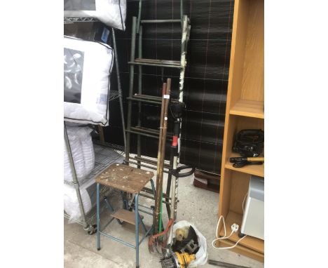 VARIOUS ITEMS TO INCLUDE A METAL STEP LADDER, A VINTAGE FOLDING STEP STOOL, GARDEN TOOLS AND SPARE PARTS 