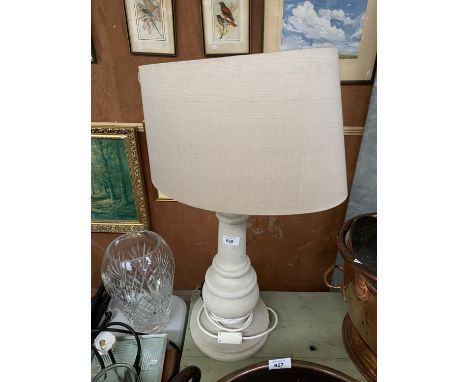 A STONE EFFECT STYLE LAMP BASE AND SHADE 
