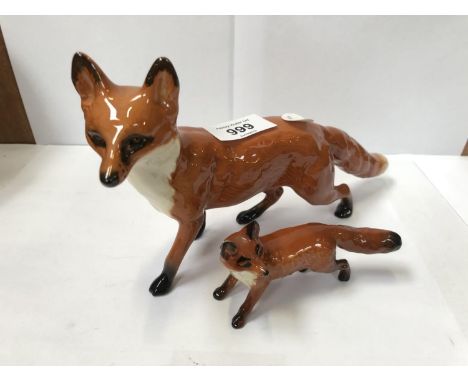 TWO BESWICK CERAMIC FOX MODELS - SMALL ONE WITH TAIL RE-GLUED 