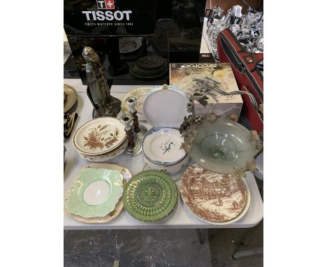 A COLLECTION OF CERAMIC PLATES, GLASS BOWL, CANDLESTICKS ETC 