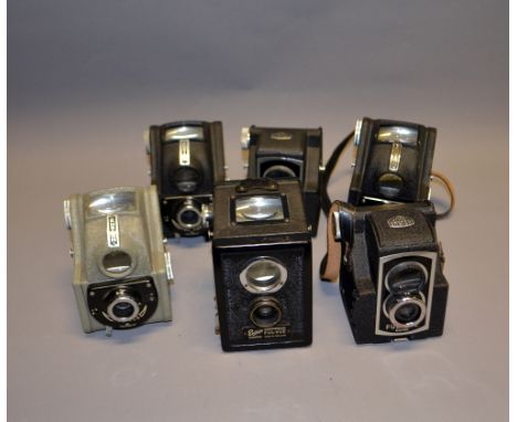 Selection of Ensign Full Vue Vintage cameras: 2 x Ross Ensign Full Vue Super Vintage Cameras, 2 x Ross Ensign Full Vue Vintag