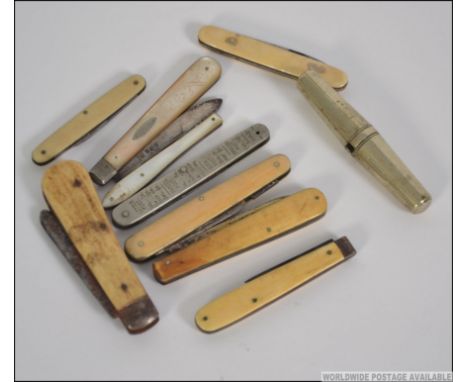 A collection of vintage pen knives to include mother of pearl handles, horn handles etc